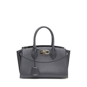 살바토레 페라가모 숄더백 21A112786166 001 Black