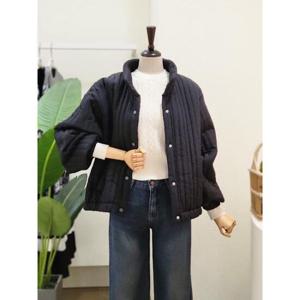 포커스 24FW3J9JP5649 세로 퀼팅 누빔 패딩 점퍼