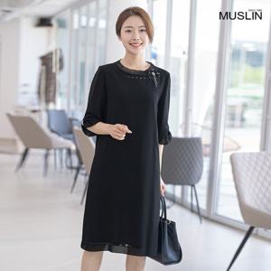 여성 엄마옷 브로치 라운드 7부 원피스 OP205074 중년여성의류/50대/60대/마담/빅사이즈/할머니옷