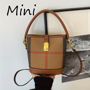TEMU 퍼펙트 릴리 여성용 우아한 미니 핸드백 - 조절 가능한 숄더 스트랩 & 골든톤 잠금장치, 클래식 체크무늬 디자인 카키색 컴팩트 크로스바디 파우치 (휴대폰, 지갑, 열쇠 등 일상 필수품 수납)|미니크로스백