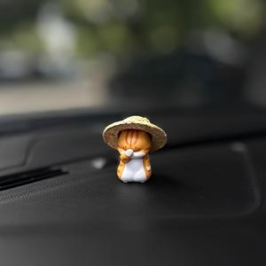 TEMU 귀여운 오렌지 고양이 대시보드 장식, 안경과 바구니 모자 - 4가지 스타일의 레진 고양이 조각 장식 - 자동차 대시보드, 테이블 디스플레이, 휴일 선물