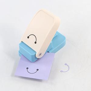 TEMU 1pc 키체인 펀처 DIY 펀처 기계, 기쁜 얼굴 패턴 펀처 기계