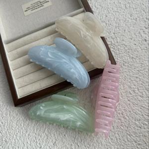 TEMU 여성용 대형 아크릴 헤어 클로 클립 세트 - 4개 미끄럼 방지 장방형 헤어 클립, 우아한 혼합 색상 강력 홀드 조 클립, 두꺼운 머리용 귀여운 바나나 바레트, 14세 이상 적합 (녹색, 흰색, 분홍색, 파란색 쉘 디자인)