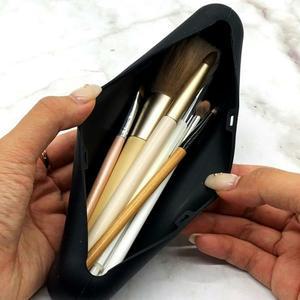 [라일리] Rly 메이크업도구 브러쉬파우치 블랙 가방 방수 실리콘
