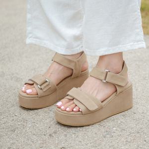 SOVO 엠블즈 벨크로 웨지 스트랩샌들 7cm