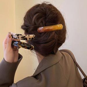 여성 기본스타일 레오파드 자동핀 일자 긴머리반묶음