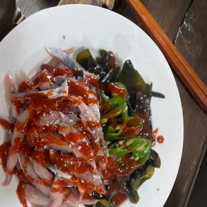 동해안 청어 회무침 밀키트 2~3인분 청어회 500g 돌미역 300g 초장포함