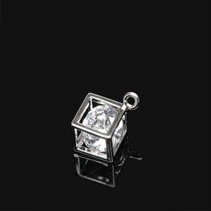 비즈아이 [7186-04]큐빅펜던트 큐브 8mm OR/Crystal ,1개