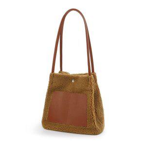 양털숄더백 포켓 50대숄더백 여성가방 데일리숄