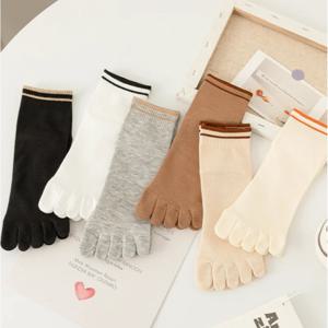 1/4/5 쌍 여성용 다섯 손가락면 양말 스포츠 요가 필라테스를위한 냄새 방지 줄무늬 중반 송아지 통기성 분할 발가락 양말