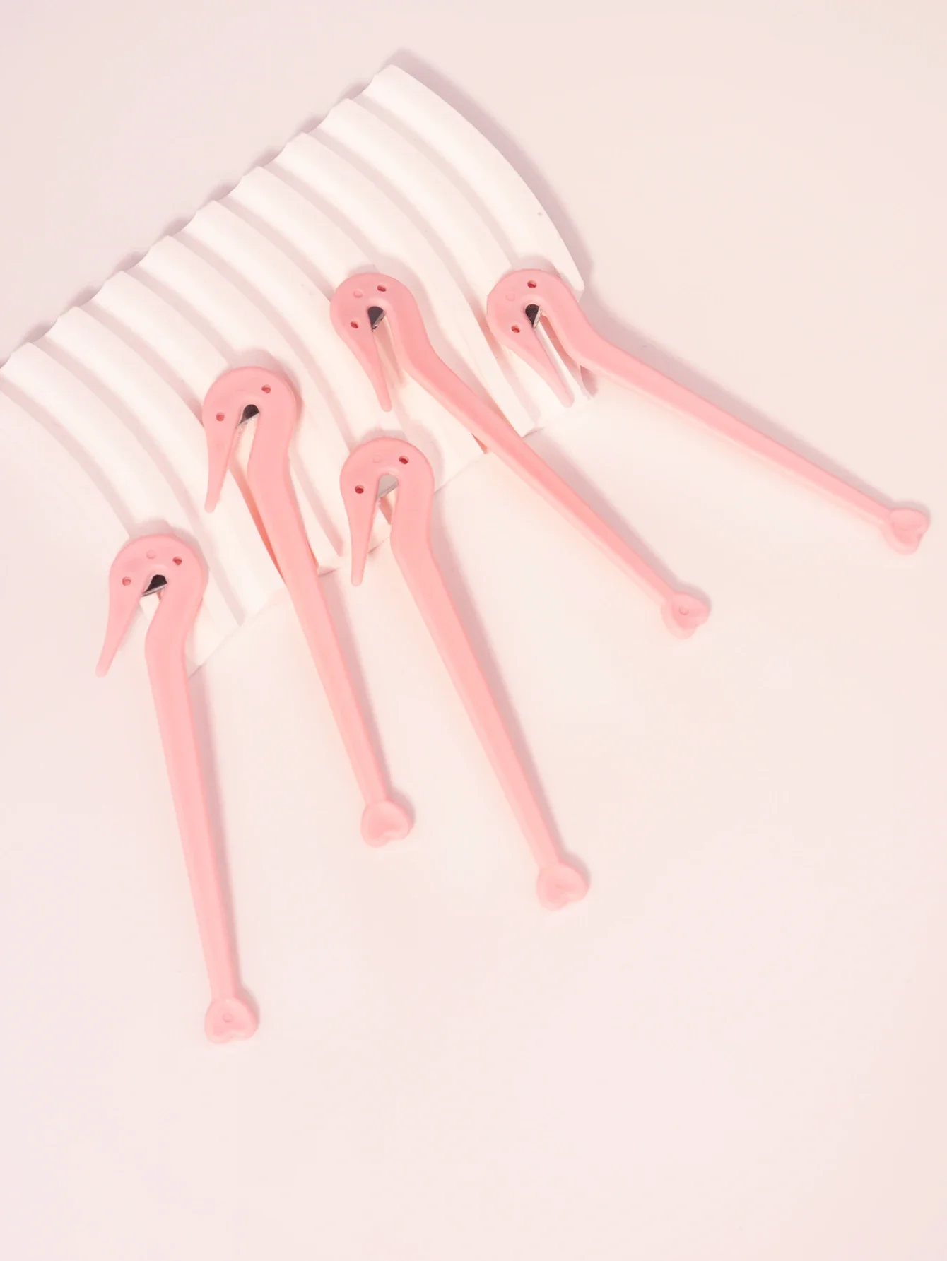 1PC 헤어 밴드 고무 커터 소녀 DIY 스타일링 모자를 쓰고 있죠 밴드 절단 도구 헤어 타이 리무버 절단 칼 살롱 헤어 스타일링 도구