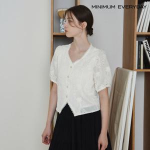 [미니멈][미니멈 에브리데이]펀칭 레이스 자수 버튼 반팔 블라우스 (EB2BA083D)