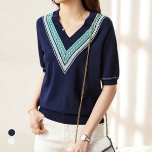 [카라]KARRA 브이넥인디언패턴니트_A5M0976