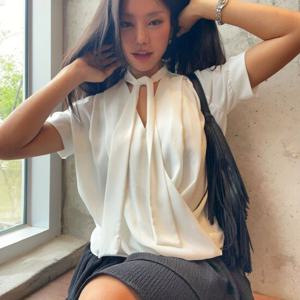 샵앤) 국산 여성 리본타이 X자셔링 정장 반팔 블라우스 MCR-WBL-4681-블랙
