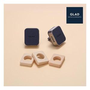 글래드 포레스트 차량용방향제(케이스+리필용 2개입) 2종 택 1 (제주/서울향)