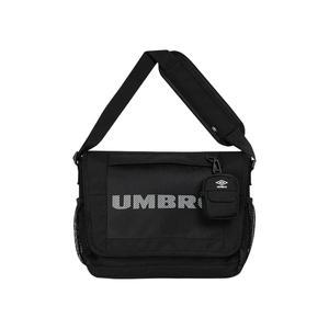 엄브로 피쳐 메쉬 메신저백 UQ123CBG13BLK