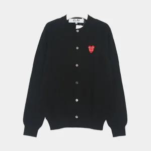 꼼데가르송 플레이 위드 더블 하트패치로고 울 크루넥 공용 가디건 AX N075 051 1