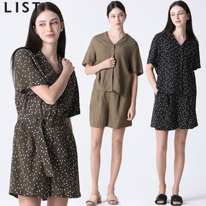 [리스트(LIST)] 홀리데이 투웨이 오픈카라 숏 점프수트 (택가격: 228000원)