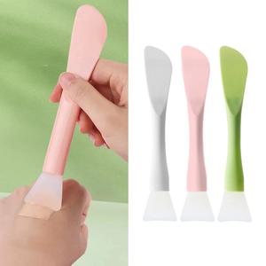 1Pcs 실리콘 페이셜 마스크 브러시 소프트 헤드 스크레이퍼 통합 듀얼 사용 진흙 필름 브러시 DIY 필름 조정 뷰티 도구 뷰티