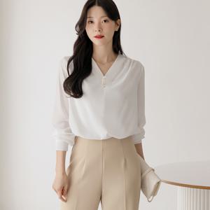 (~XXL까지) 헤일레안 브이넥 큐빅버튼 어깨핀턱 블라우스 가을 하객룩 오피스룩 모임룩 격식룩 빅사이즈