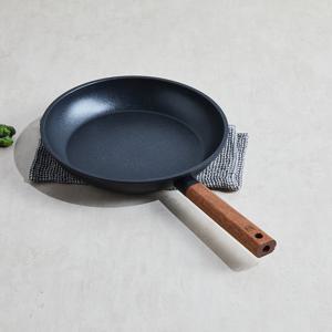 [모던하우스] 기름이 적게드는 티타늄코팅 인덕션겸용 팬 28cm