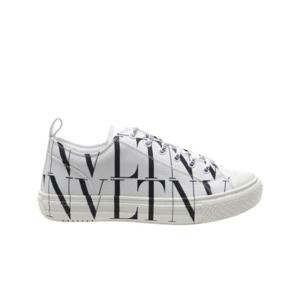 발렌티노 VLTN 로고 로우 탑 스니커즈 화이트 블랙 S0D57JKYA01