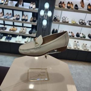 엘칸토 HC10 발등장식꼬임로퍼흰색3cm LCWC10U51310