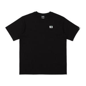 [디아도라]디아도라 프리즈 와펜 티셔츠 D5121LRS39-BLK