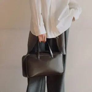 로서울 Large Tin square tote bag Glossy brownie brown