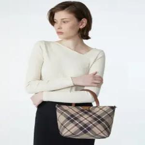 닥스 액세서리 여성 24FW [스테디셀러] 브라운 체크 가죽 토트백 WCBA4F684W2