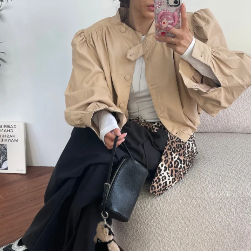 여성용 시크 숏 PU 가죽 재킷 버블 슬리브 모터사이클 코트 스탠드 칼라 레트로 패션 최고급 가죽 코트