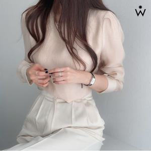 심플 베이직 라운드넥 페미닌 소매 시스루 블라우스 (WIACBL021)