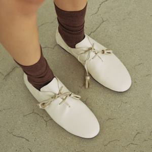 [정상가 115,000원] 3Colors_라운드 토우 셔링 테슬 로퍼 l KM421