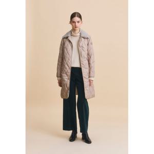 헤지스 여성 23FW 클리어런스스테디셀러베이지 탈착카라 구스다운 롱 점퍼 WSJU3D001I2