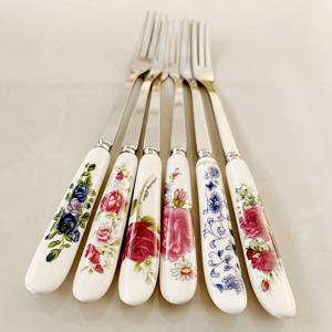 TEMU 6pcs 우아한 꽃무늬 세라믹 핸들 스테인레스 스틸 포크 - 과일 샐러드, 디저트 및 오후 차에 이상적 - 가정 파티 및 특별한 기회에 완벽한 차 파티 액세서리 | 꽃무늬 포크 | 내구성 있는 포크, 차 파티 용품