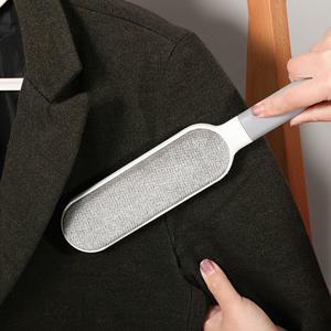 TEMU 1pc 이중면 수동 보풀 제거 브러시 - 옷, 소파, 가구, 침구, 카펫용 전기 정전기 애완 동물 털 및 먼지 제거제 - 가정 및 차량용 재사용 가능한 청소 도구, 옷용 보풀 제거제, 애완 동물 털 제거제, 인간 중심 디자인, 내구성 있는 구조