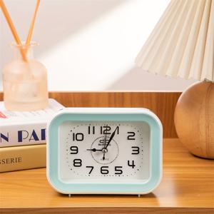 TEMU 사각형 배터리 구동 알람 시계/캔디 컬러/큰 숫자 투명/클래식/책상용/여행용 시계/침실/욕실/장대 테이블/조용한 틱소음 없음/학생 및 노인 침대 옆 배터리 무음 알람 시계, 휴일 선물|침대협탁