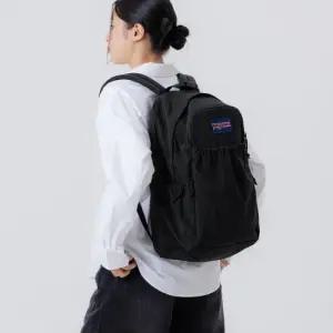 잔스포츠 공식 슬라우치팩 Black