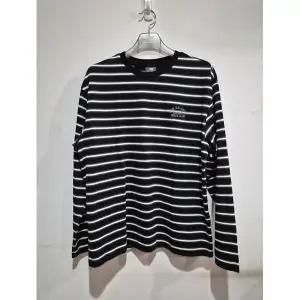 UNI 트랙 클럽 스트라이프 긴팔티 NBNDF41853 BLACK