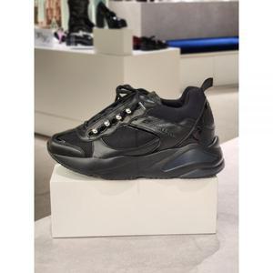 슈콤마보니 소가죽 키높이 스니커즈 DG4DS23012BLK 7CM
