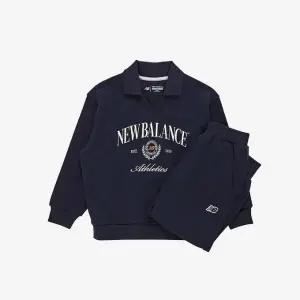 [뉴발란스]M 뉴발란스키즈트레이닝세트 HQK NK9YF1102U-59 ESSENTIAL 카라변형 스웨트셋업
