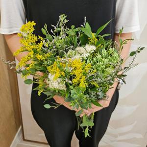 [꽃같은하루] 썸머그린 한다발 생화 여름 꽃다발 랜덤 꽃 택배