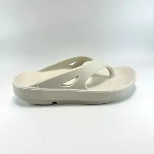 우포스 오리지날 에그녹 초크 화이트 쪼리 1000