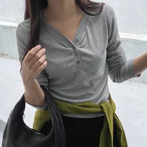 [코코블랑] 반오픈 레이온 버튼 티셔츠
