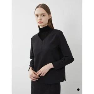 [올리비아로렌]올리비아로렌 MG01 벨벳 패치 블라우스 VOCAL3W9121 (41586836)