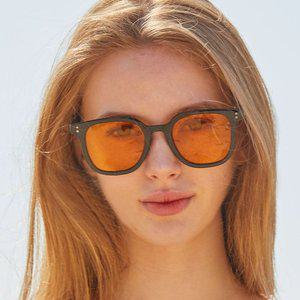 [KOLEAT]WOMEN 레이어드 뿔테 틴트 사각라운드 자외선 차단 선글라스 [SQRTB]