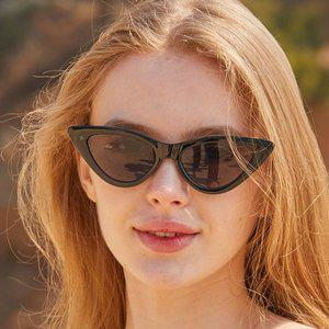 [KOLEAT]WOMEN 레이어드 뿔테 올블랙 캣 자외선 차단 선글라스 [TRAB]