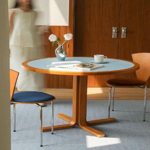 모던 우드 원형 라운드 식탁 원목 다이닝식탁 인테리어