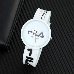 간단한 남자의 실리콘 손목 석영 스포츠 활성 시계 학생 미니멀리스트 편안한 팔찌 남자를위한 디자인