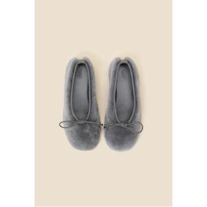 [정상가 328,000원] 리본 퍼 플랫 슈즈(grey)_DG1DW24702GRY